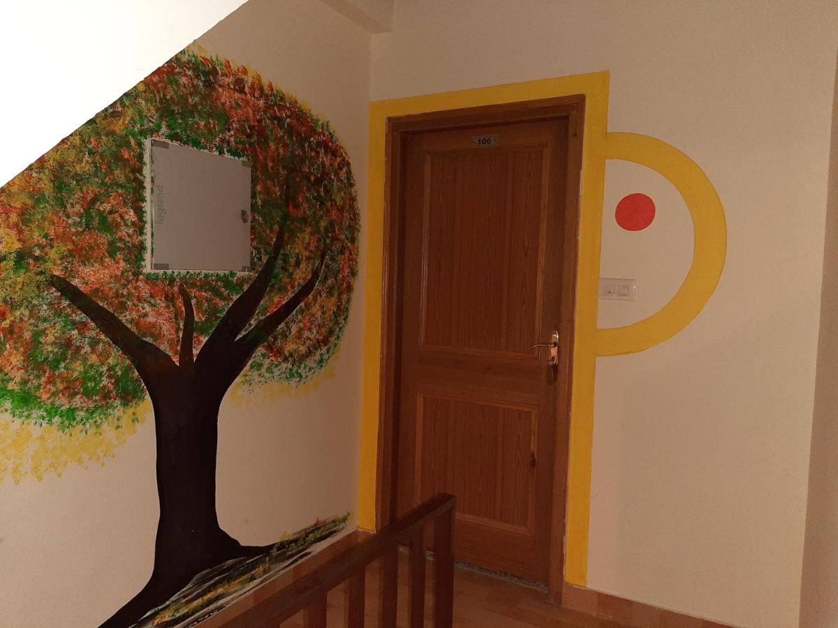 Hostel La Vaca India Manali Zewnętrze zdjęcie